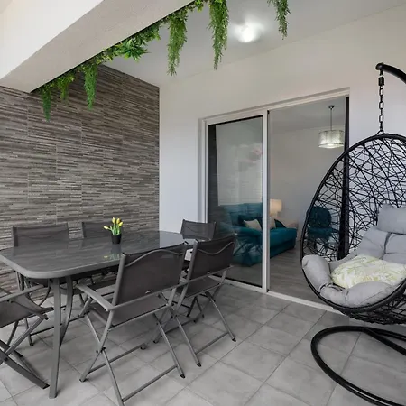 Ajuda VI By An Island Apart Apartment Funchal (Madeira)